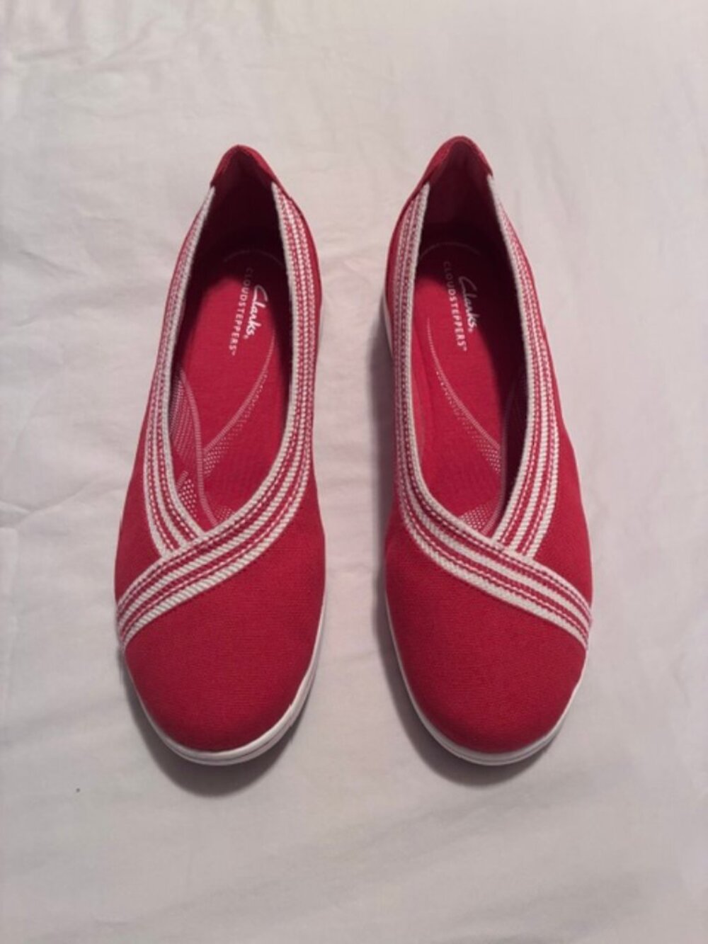 NWT Clarks Breeze Sky Air Cherry Red Slip On Walking Flats Size 11M